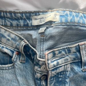 Abercrombie Curve Love Dad High Rise Jeans